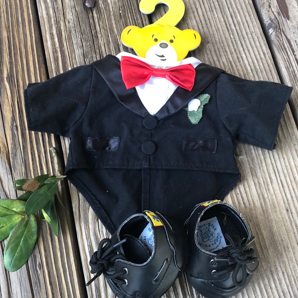 Build-a-bear Tuxedo & shoes set